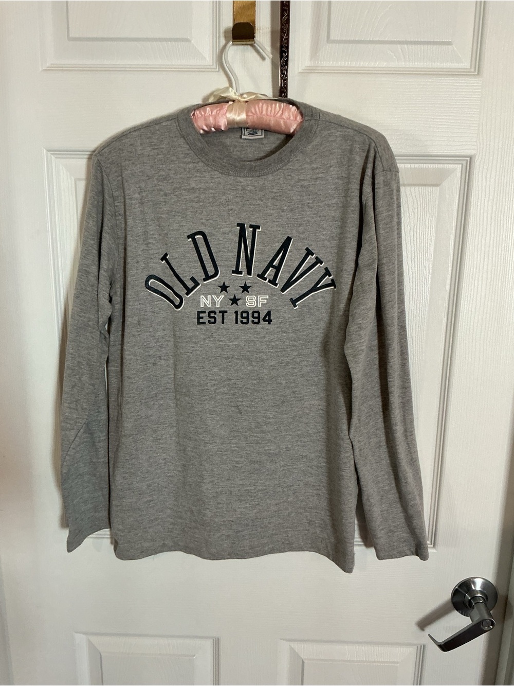 Old Navy Men's Heather Gray Long-Sleeve Crewneck with Old Navy Logo